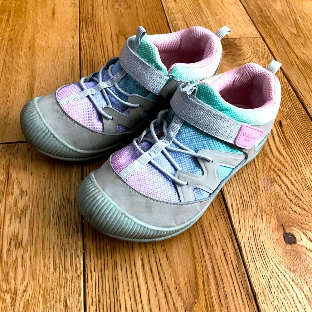 Oshkosh Bump Toe Sneakers Girls